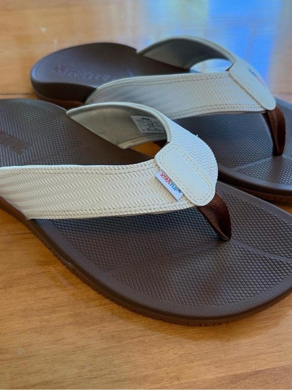 Xtratuf flip flops size 10